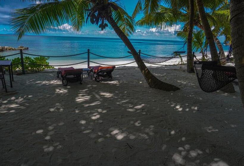 پانسیون Anse Kerlan Beach Chalets