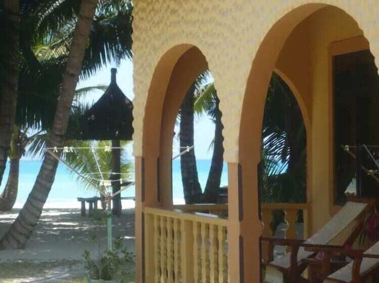 پانسیون Anse Kerlan Beach Chalets
