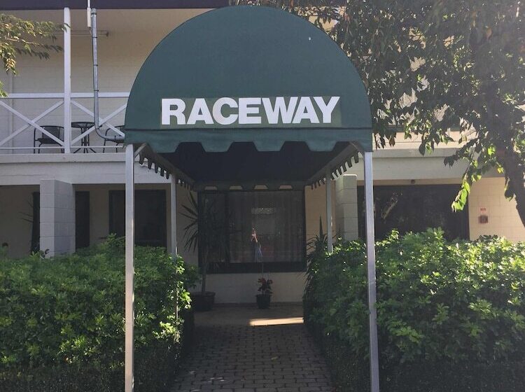 Raceway Motel
