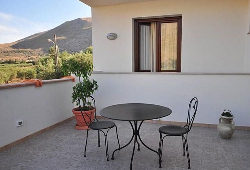 تختخواب و صبحانه Al Cantuccio