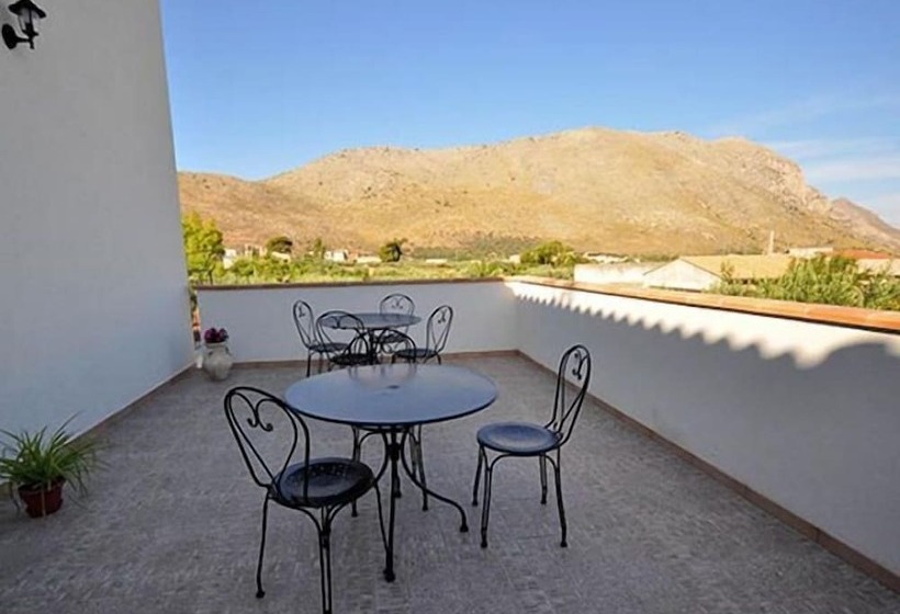 تختخواب و صبحانه Al Cantuccio