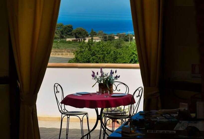 تختخواب و صبحانه Al Cantuccio