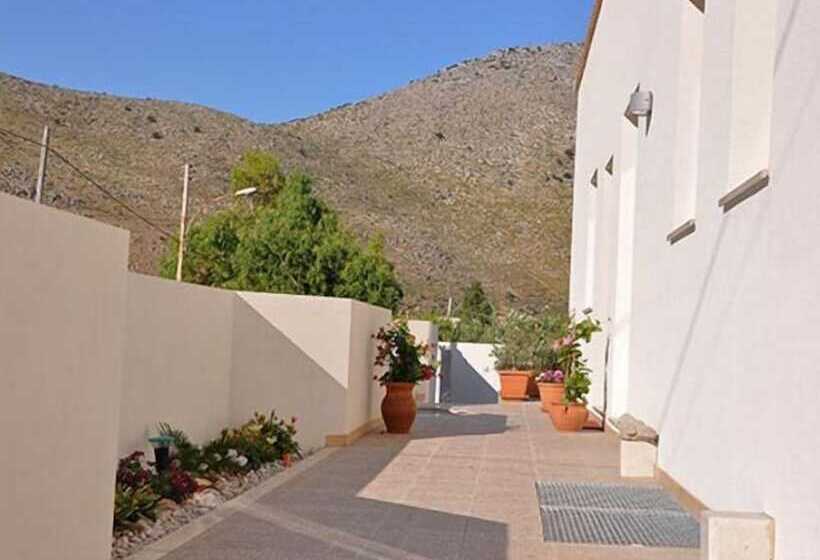 تختخواب و صبحانه Al Cantuccio