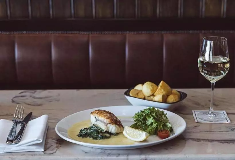 Hostelli Dunmore House