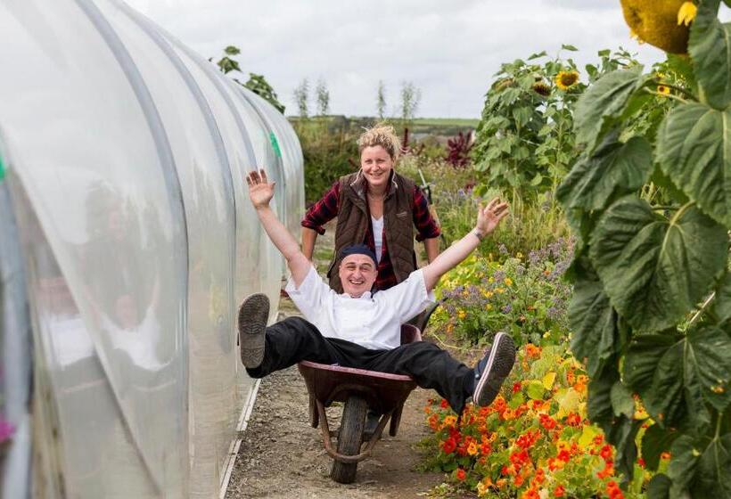 Hostal Dunmore House