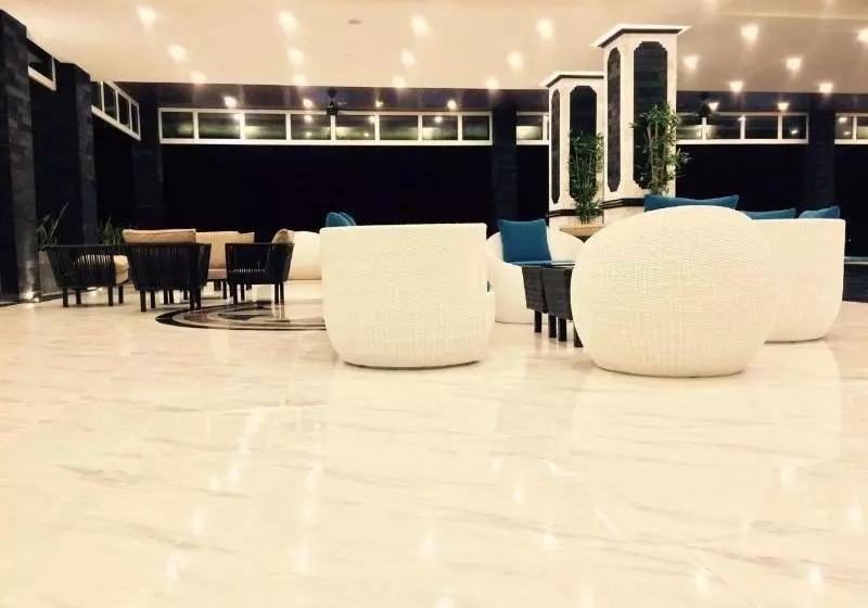 Hotelli Bintan Pearl Beach Resort