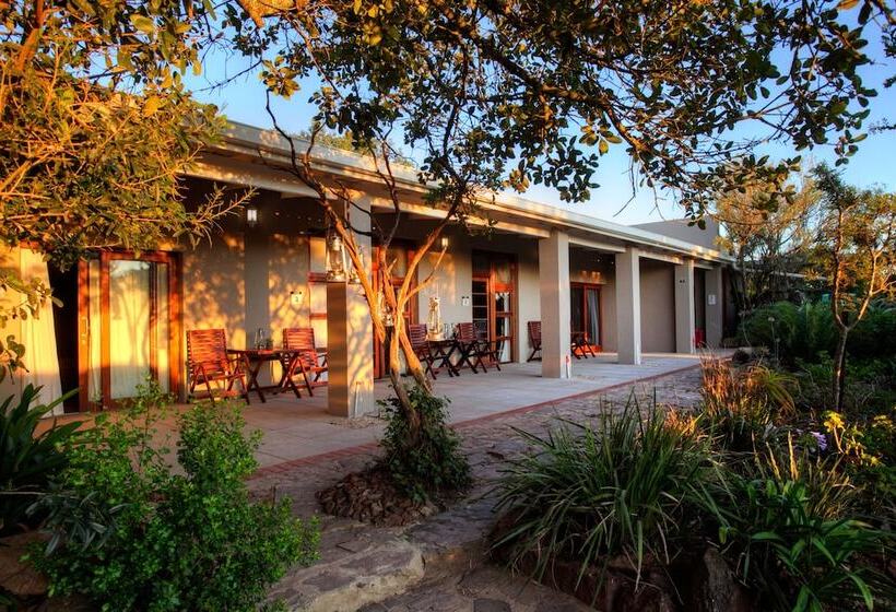 فندق Elephants Lodge Bellevue Forest Reserve