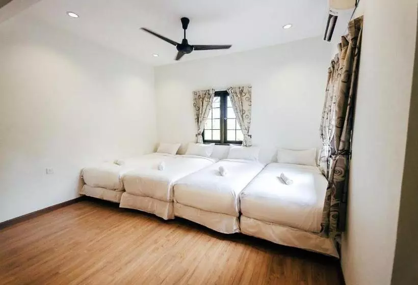 Hotelli Kertih Damansara Inn