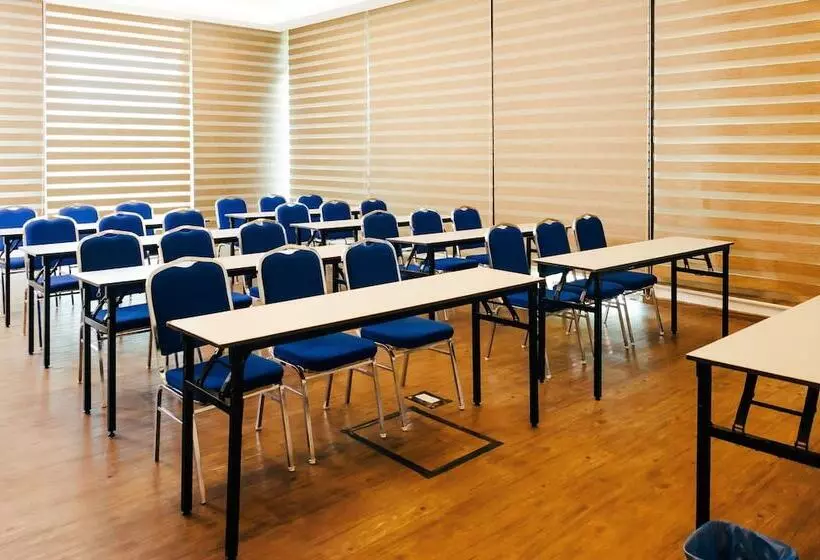 Hotelli Kertih Damansara Inn