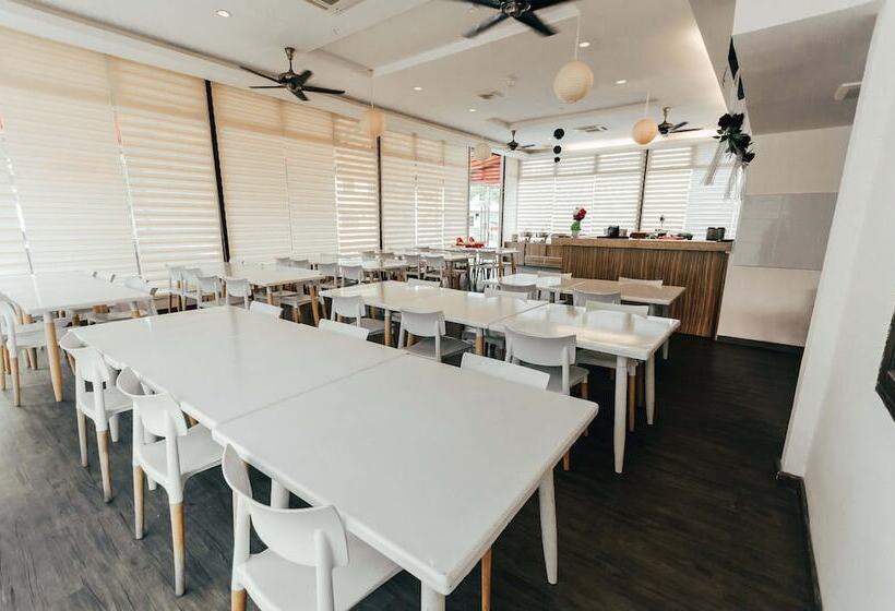 هتل Kertih Damansara Inn