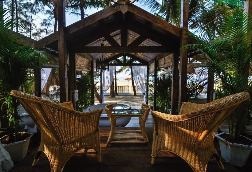 בית מלון כפרי Larisa Beach Resort