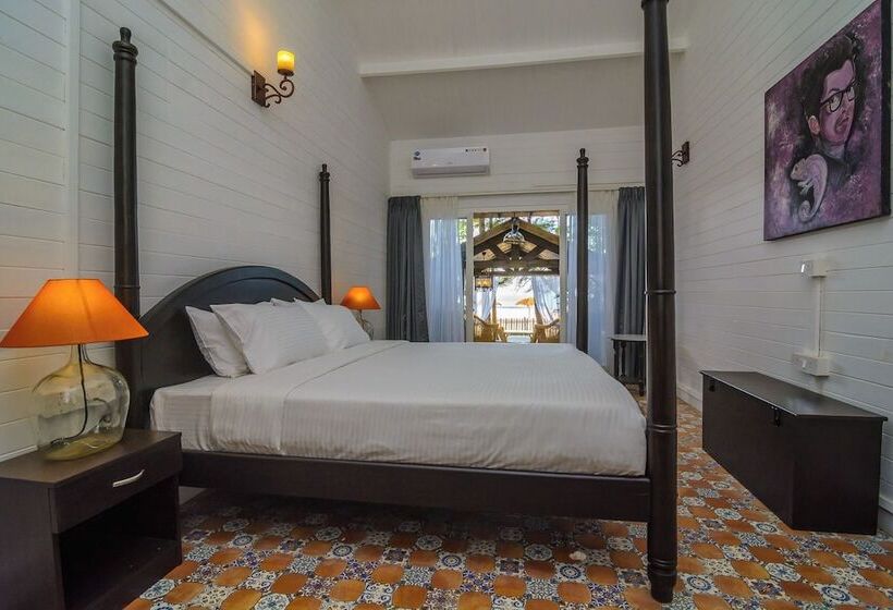 בית מלון כפרי Larisa Beach Resort