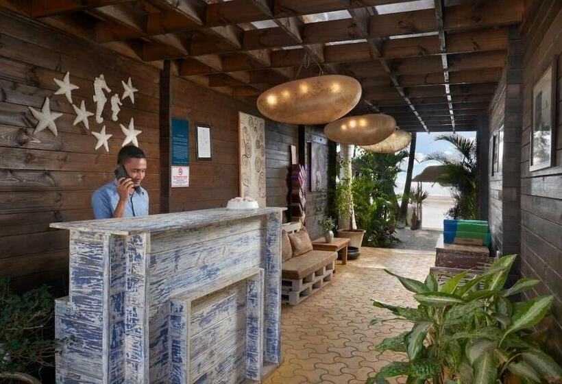 בית מלון כפרי Larisa Beach Resort