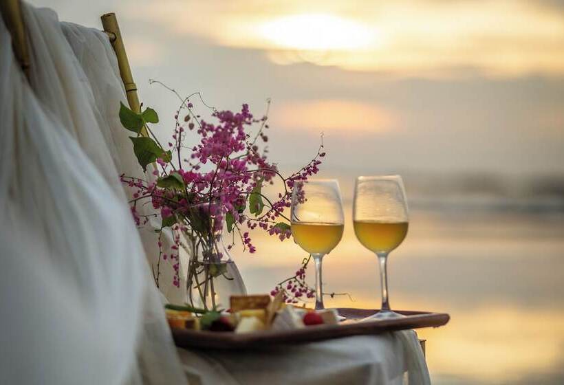 בית מלון כפרי Larisa Beach Resort