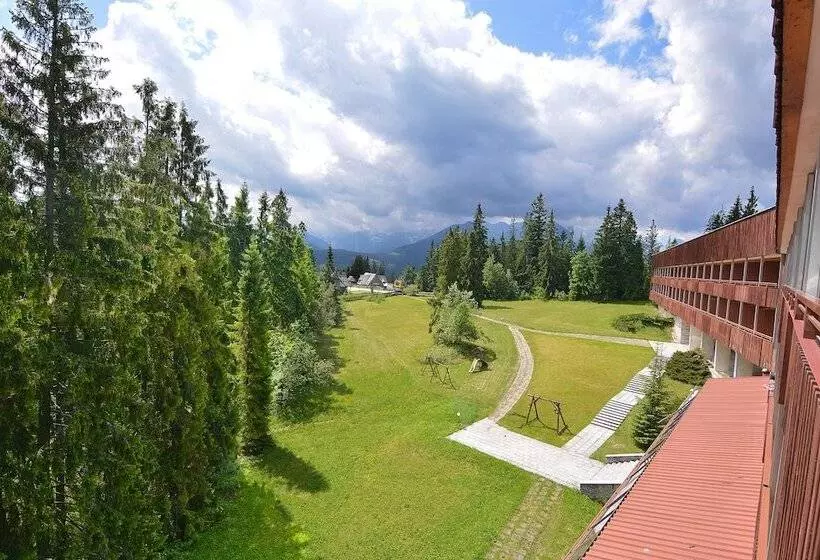 Zespół Tatry   Hotel Tatry I Budynek Turystyczny