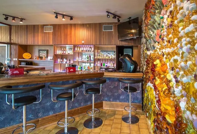 Zespół Tatry   Hotel Tatry I Budynek Turystyczny