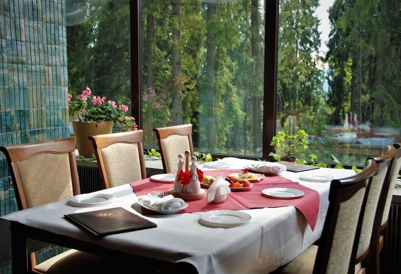 Zespół Tatry   Hotel Tatry I Budynek Turystyczny