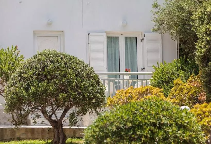 Bizas Rooms & Studios