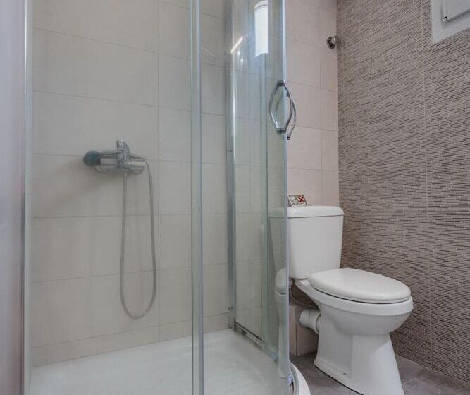 Bizas Rooms & Studios