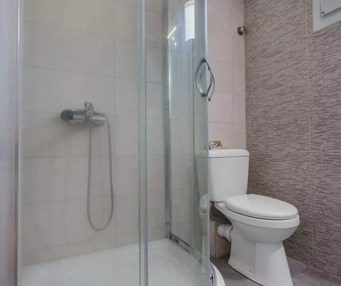 Bizas Rooms & Studios