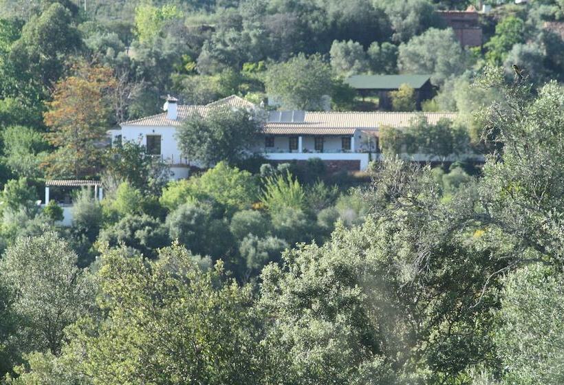 بنسيون Vale Fuzeiros Nature Guesthouse