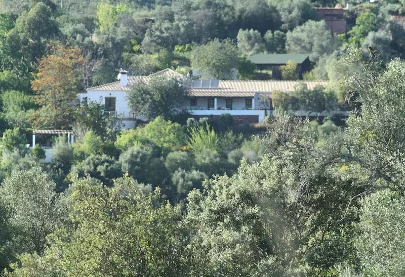 Majatalo Vale Fuzeiros Nature Guesthouse