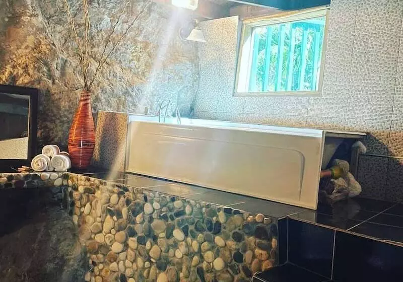 Rafjam Bed & Breakfast