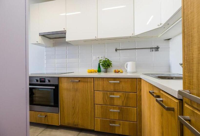 Shortstaypoland Chlodna