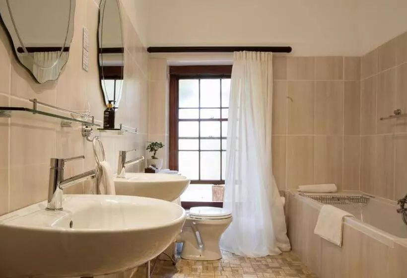 The Country Guesthouse