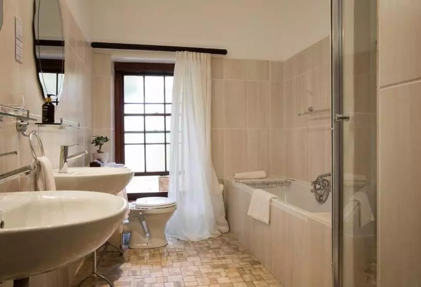 The Country Guesthouse