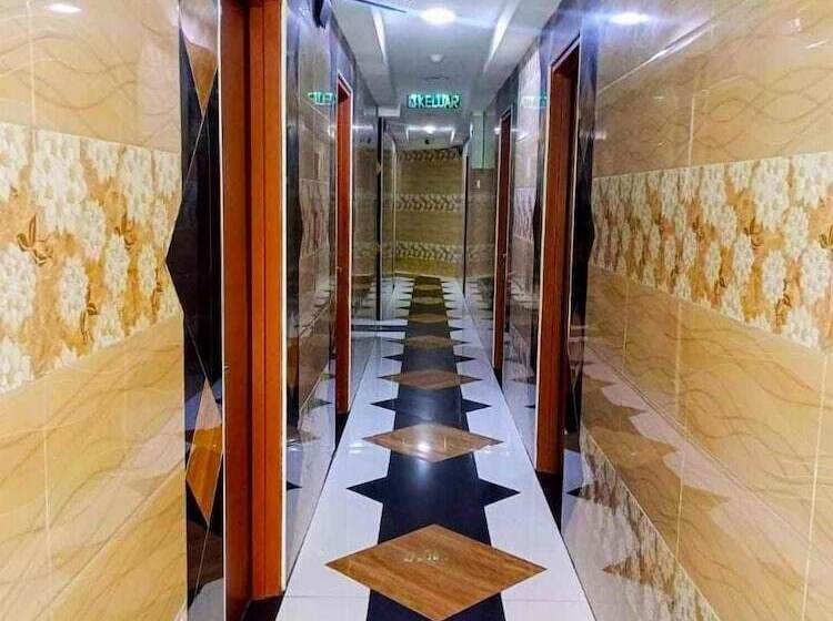 בית מלון כפרי Putra Heights New Wave