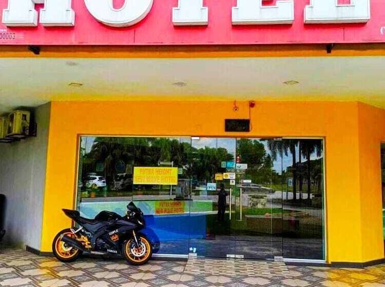 בית מלון כפרי Putra Heights New Wave