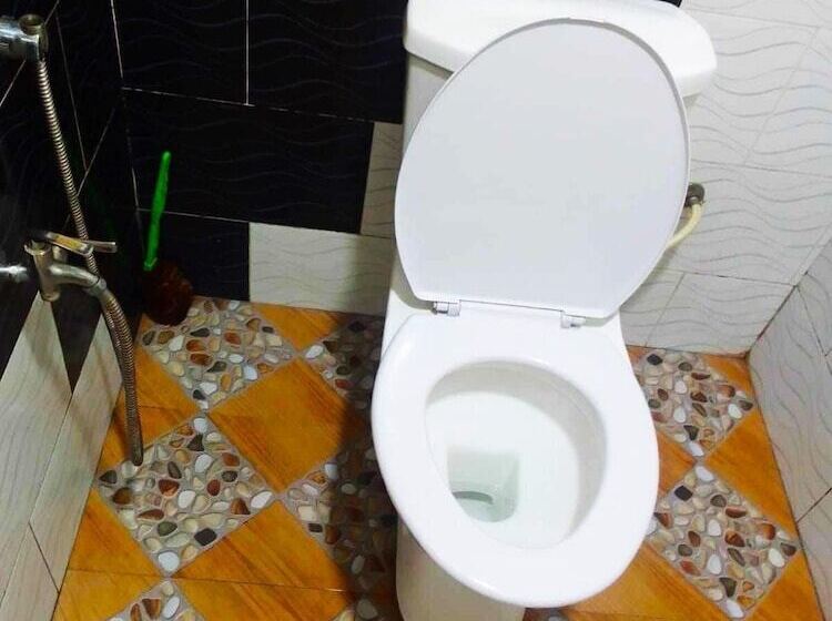 בית מלון כפרי Putra Heights New Wave