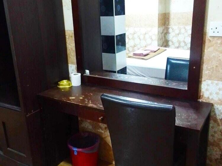 בית מלון כפרי Putra Heights New Wave