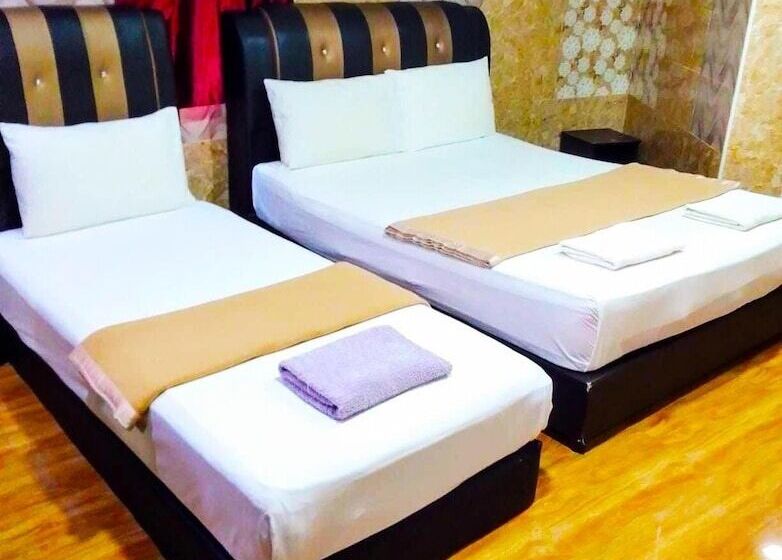 בית מלון כפרי Putra Heights New Wave