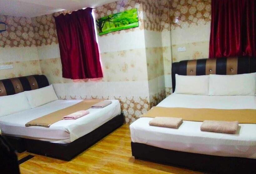 בית מלון כפרי Putra Heights New Wave