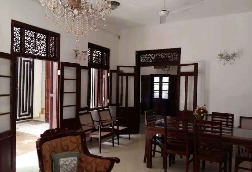 ペンション Southern Comforts  Galle Fort