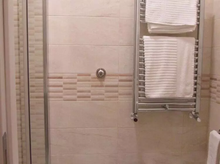 پانسیون Trevi Elegance Suite