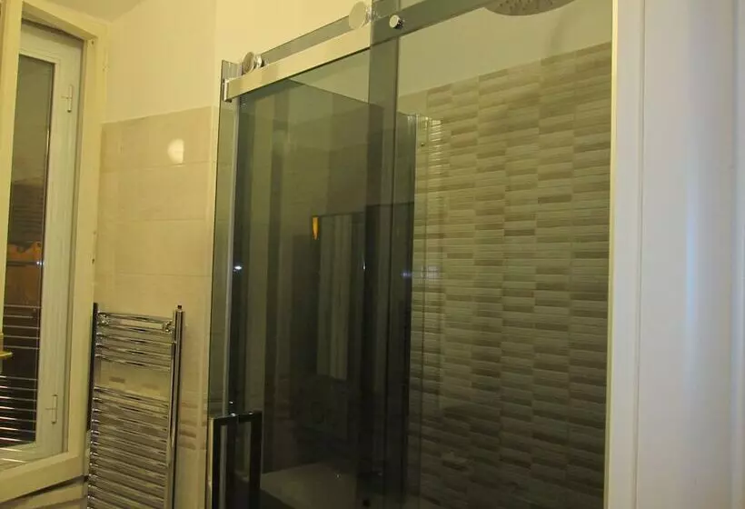 پانسیون Trevi Elegance Suite