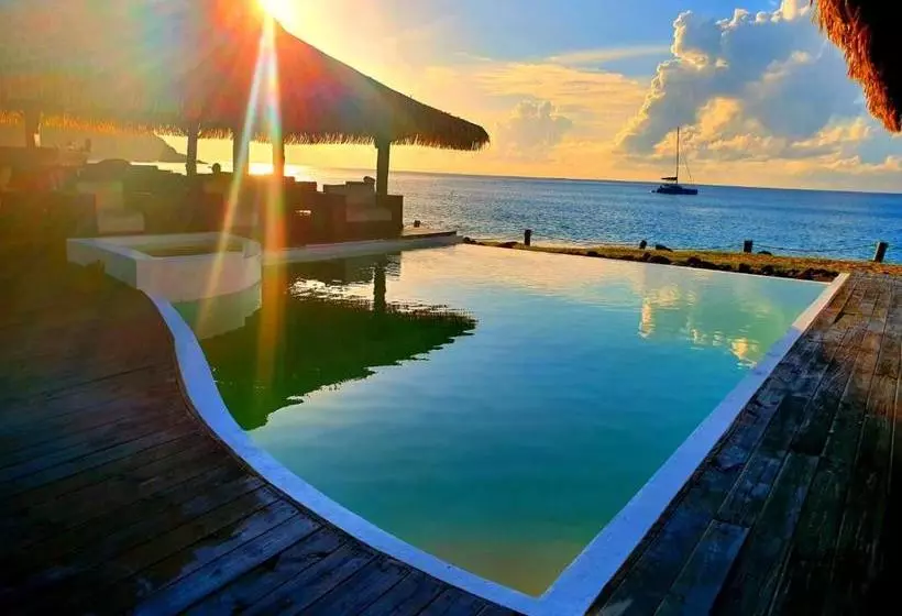 استراحتگاه Tenuta Chatham Bay