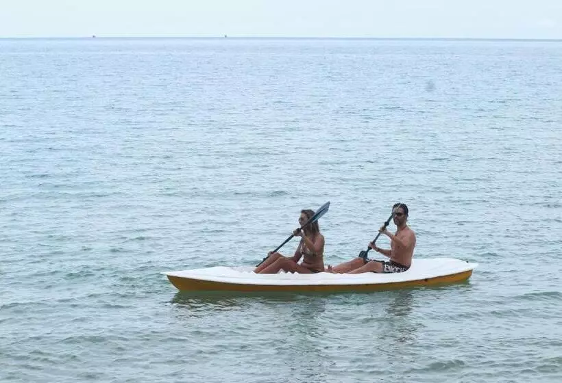 The Barat Tioman Beach Resort