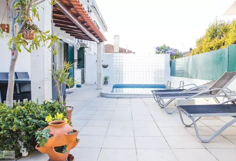 Help Yourself Hostels  Carcavelos Coast