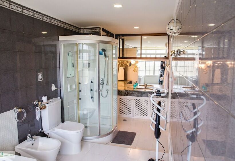 Help Yourself Hostels  Carcavelos Coast