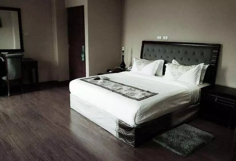 هتل Blue Nest