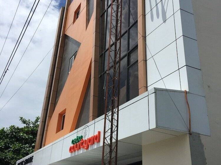 Hotel Cebu Courtyard