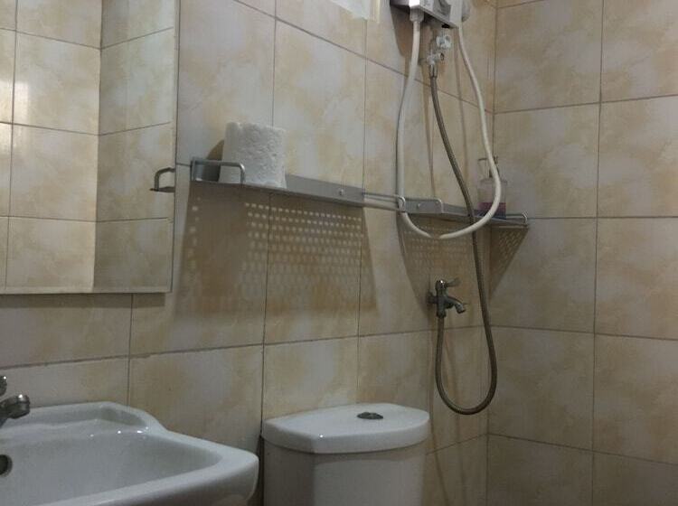 Hotel Cebu Courtyard