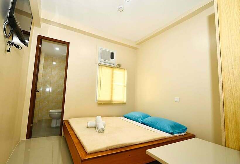 Hotel Cebu Courtyard