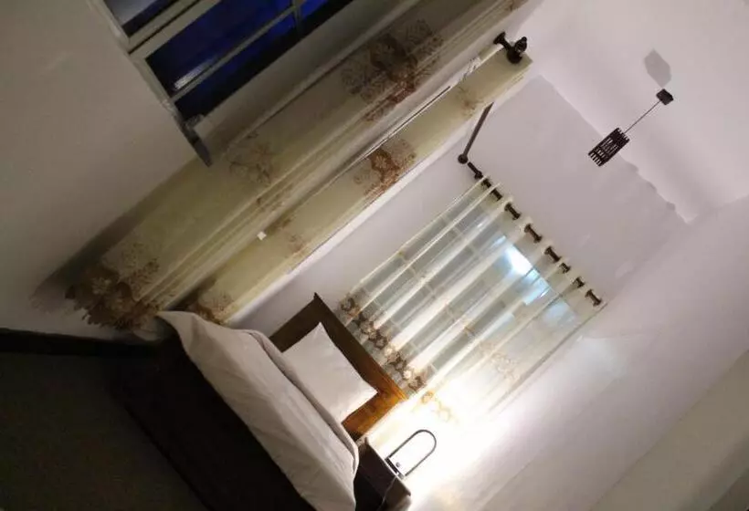 Hotelli Dewdrops At Lake Gregory