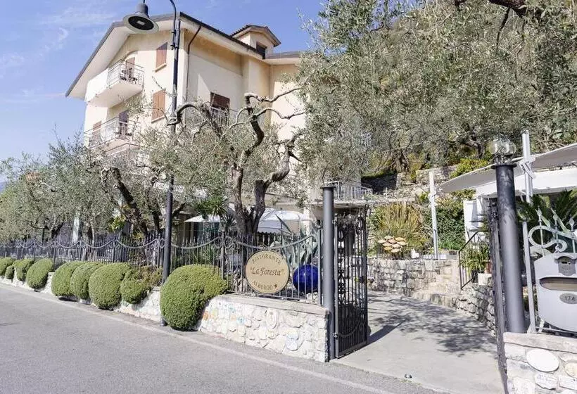 Hotelli La Foresta Monteisola