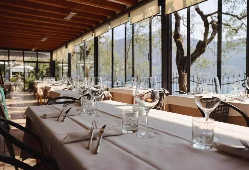 Hotelli La Foresta Monteisola